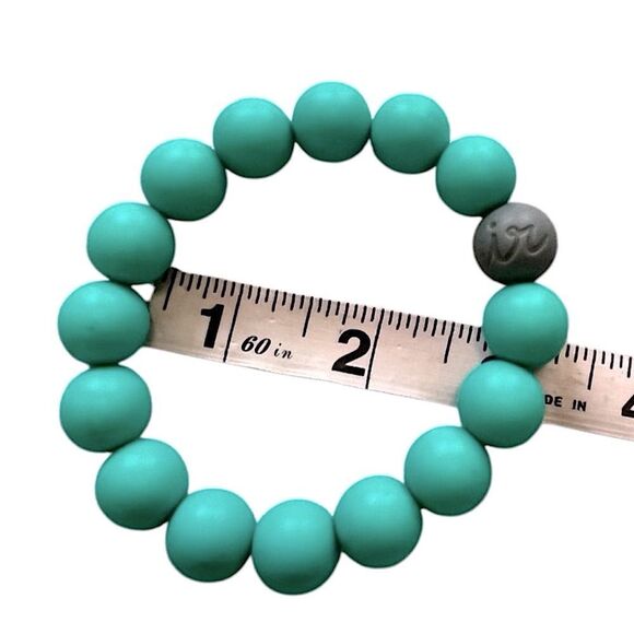 Itzy Ritzy Teething Happens Silicone Bracelet Turquoise - Picture 5 of 8